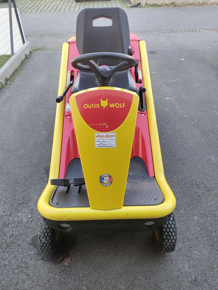 Tondeuse autoport�e WOLF A80B2 3700 Pluneret (56)