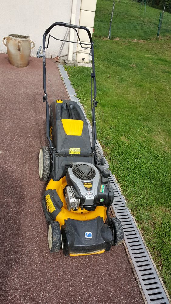 Tondeuse Cub Cadet 300 Boisseuil (87)