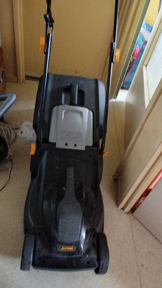 tondeuse �lectrique servi trois fois �tant impeccable 50 Achicourt (62)