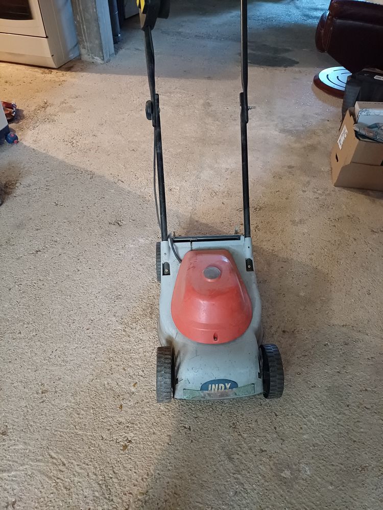 Tondeuse �lectrique 15 Magny-Fouchard (10)