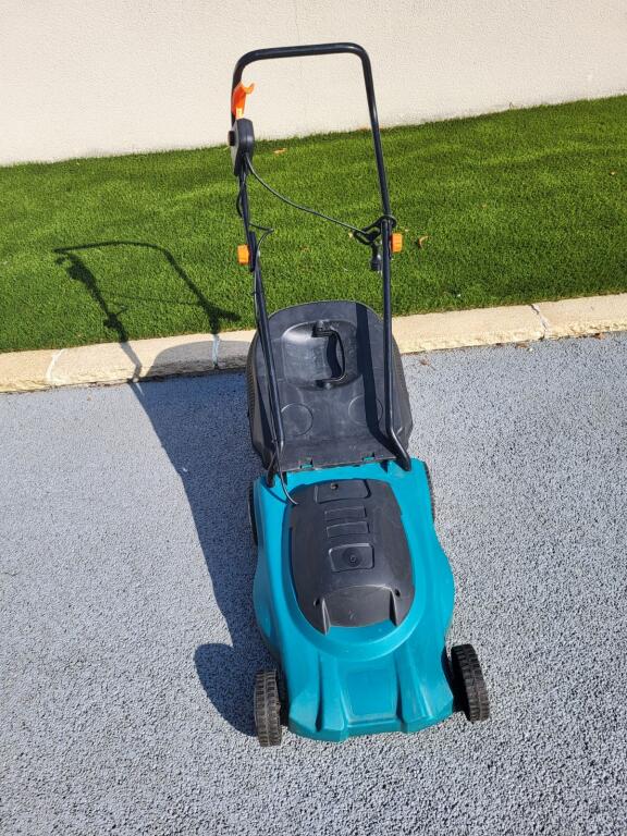 tondeuse electrique 60 Pompaire (79)