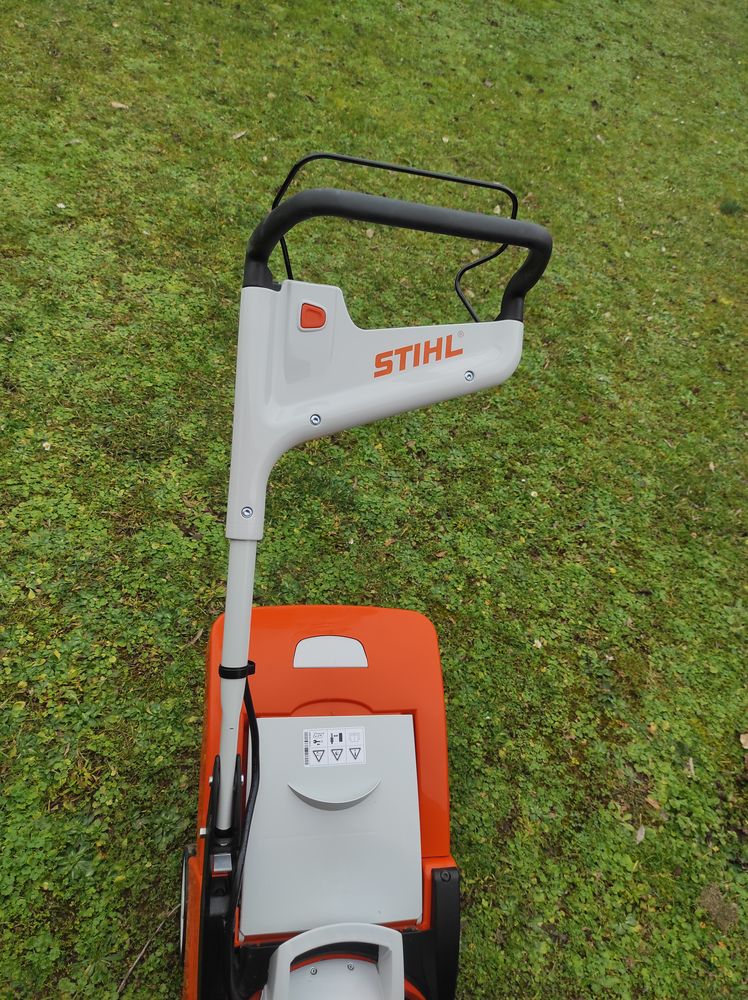 Tondeuse a gazon a batterie STIHL RMA 339C 300 Br�z� (49)