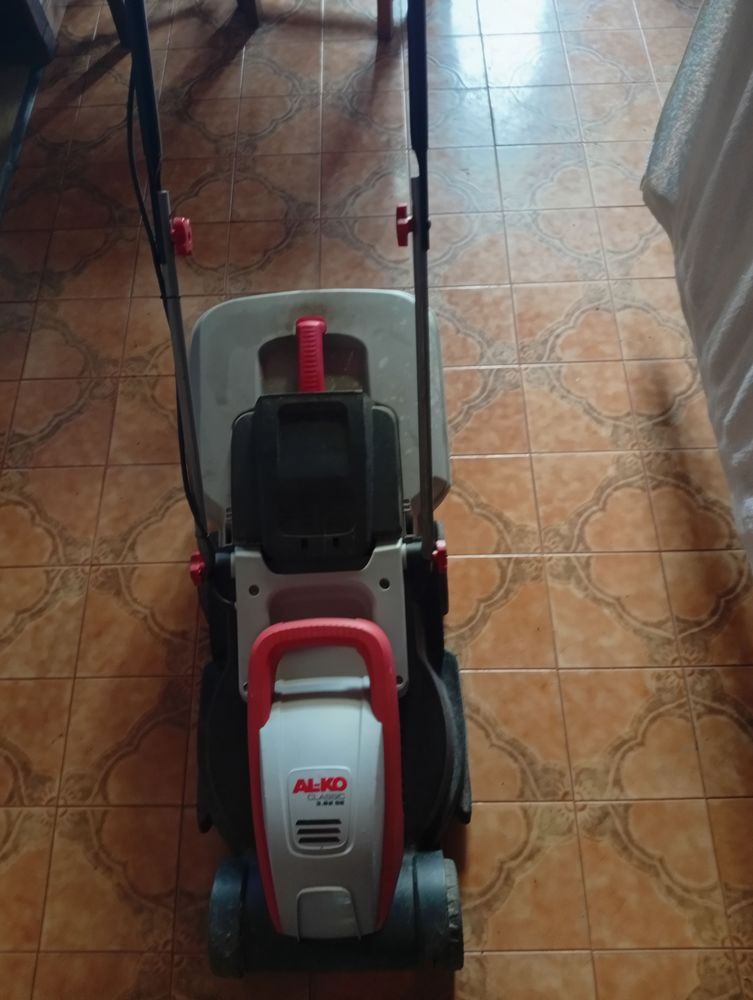 Tondeuse � gazon �lectrique 30 Ch�lette-sur-Loing (45)