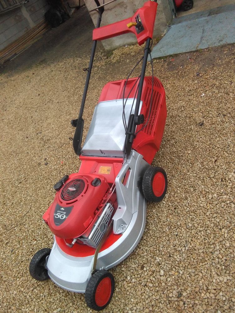 tondeuse � gazon tract�e   sworn 140 Ouzilly (86)