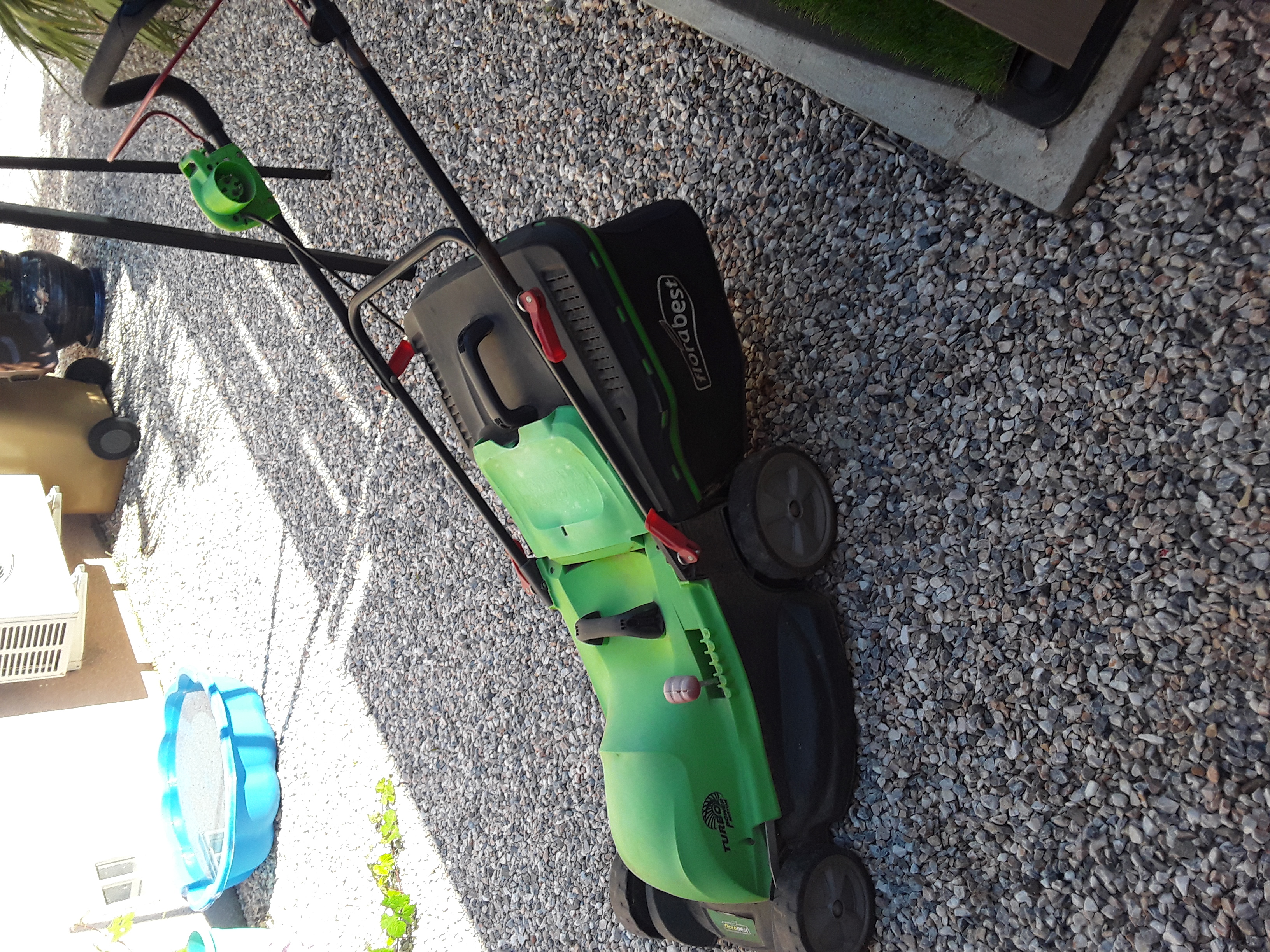 Tondeuse gazon 10 Saint-Laurent-de-la-Salanque (66)