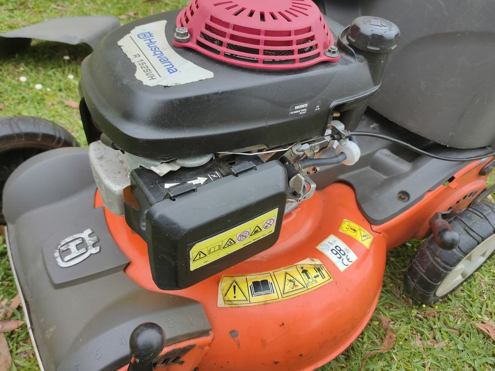 Tondeuse Husqvarna 160 Saugnac-et-Cambran (40)