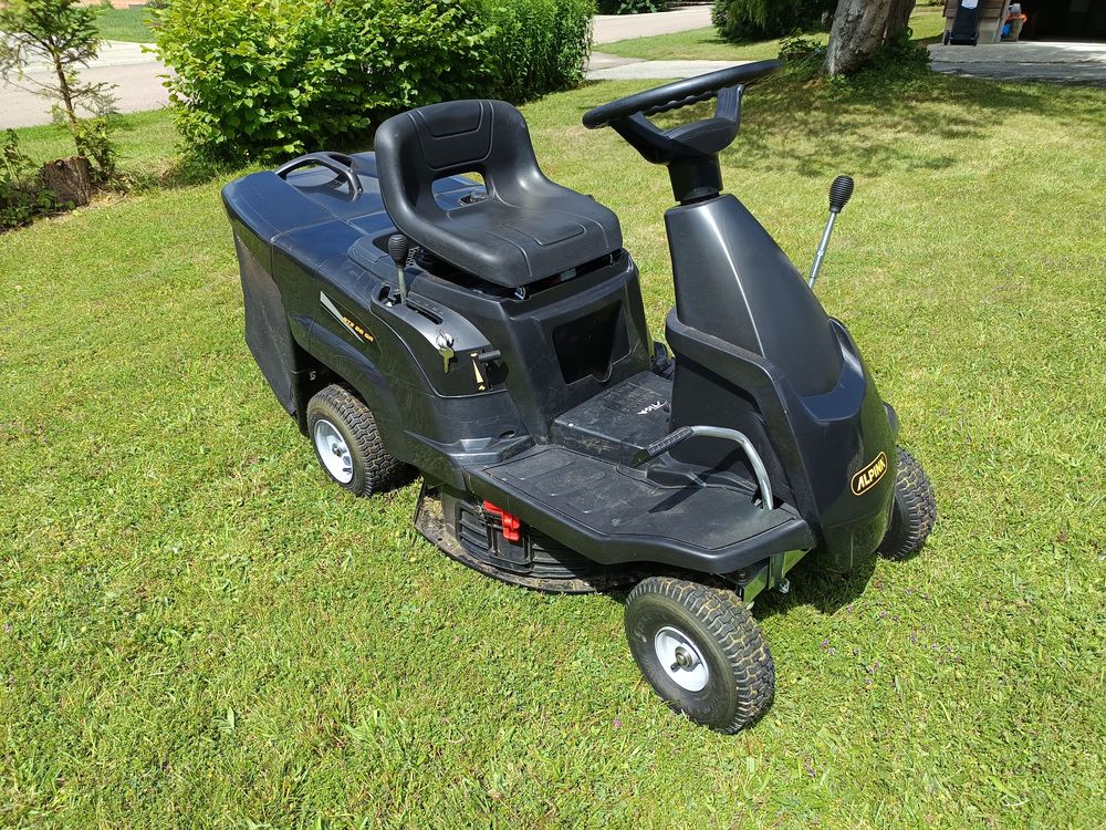 tondeuse thermique autotract�e 1350 Les Combes (25)