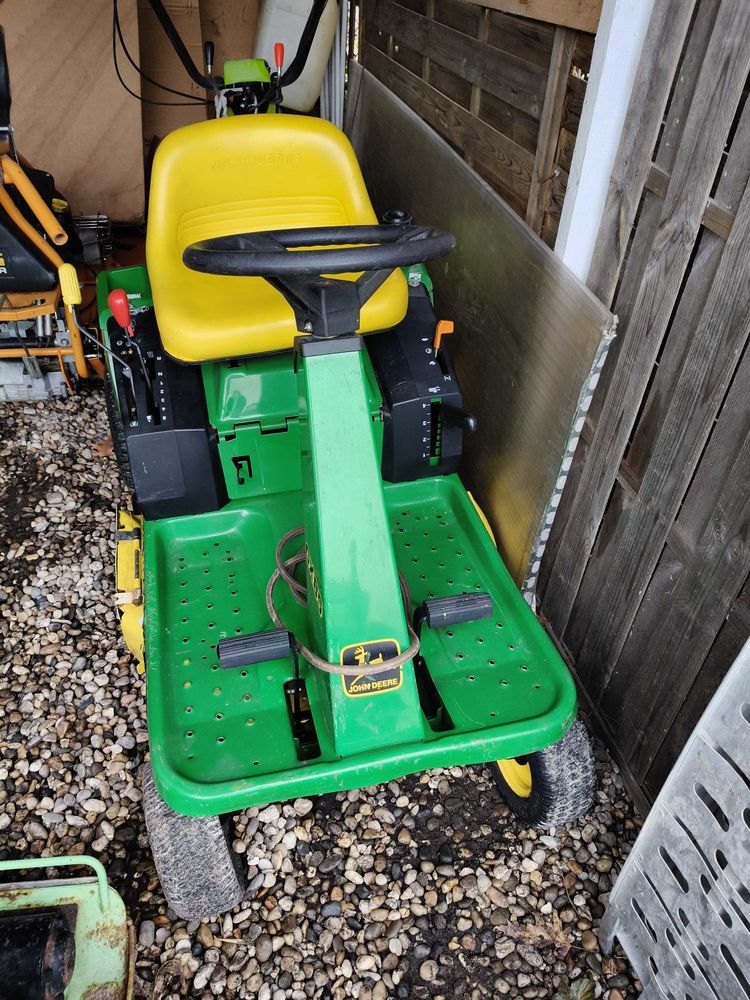 tondeuse thermique 600 Eysines (33)