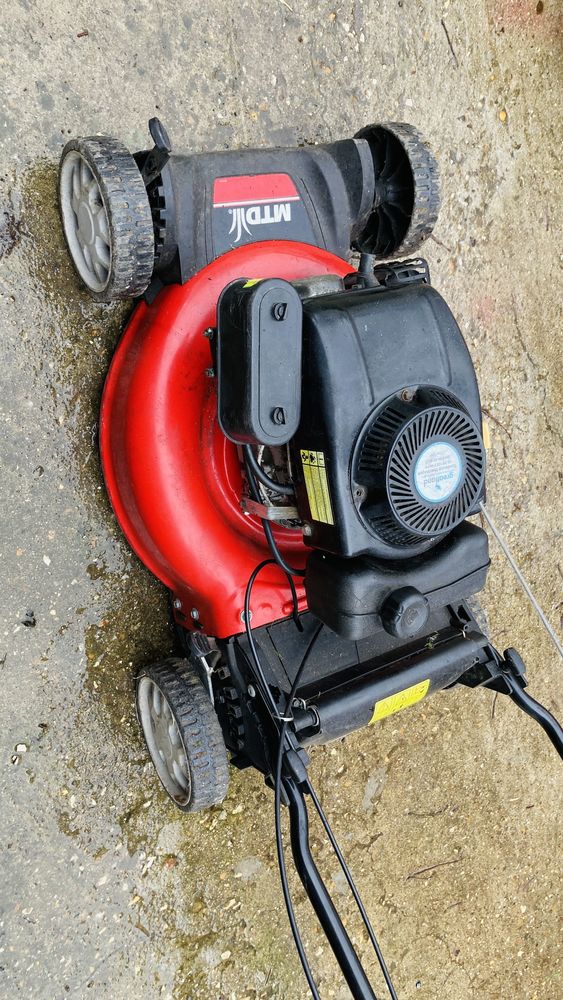 tondeuse thermique. 40 Corbeilles (45)