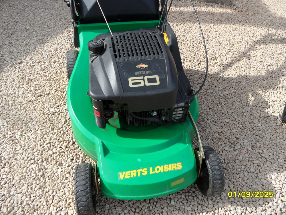 Tondeuse tract� thermique 175 Marcilly-le-Ch�tel (42)