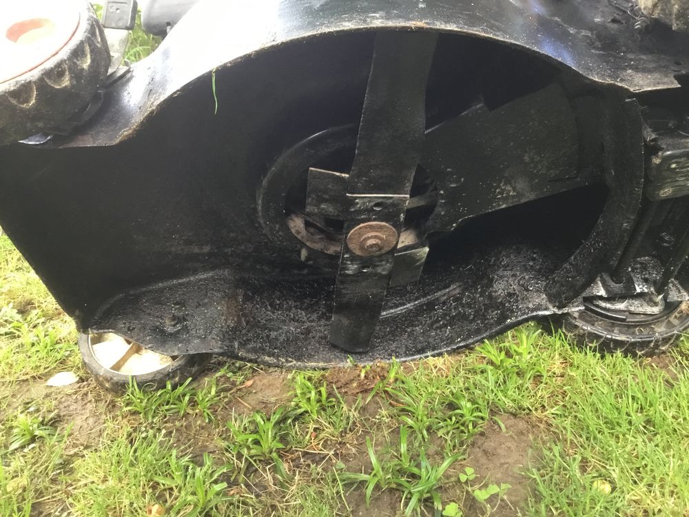 Tondeuse tract�e honda 149 Saint-Pandelon (40)