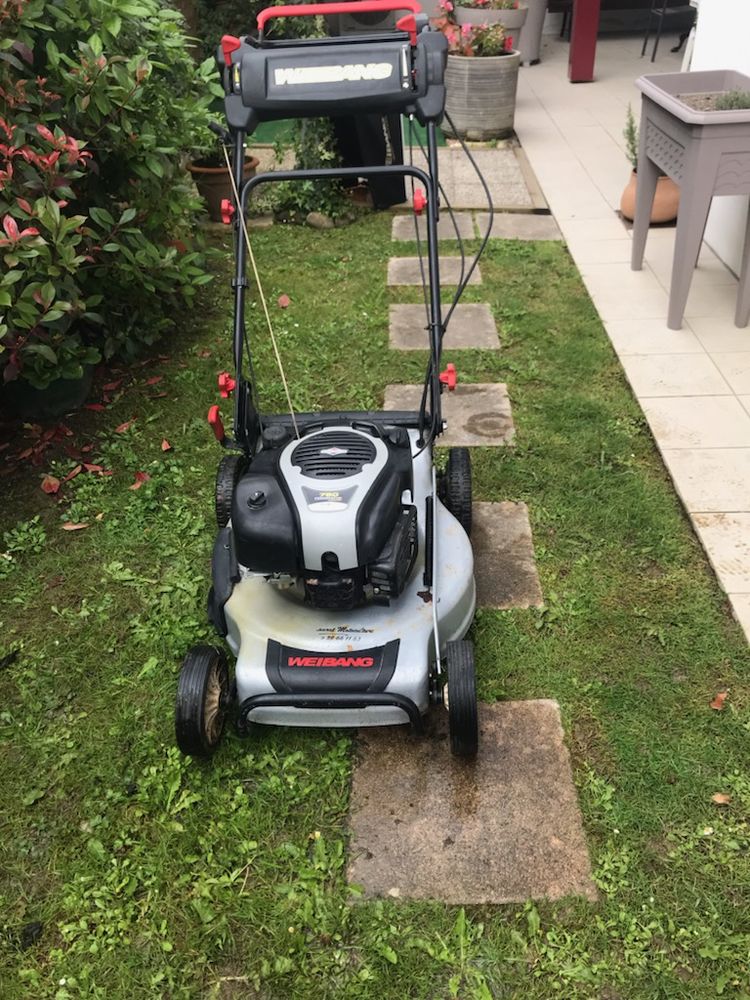 Tondeuse tract�e 250 Saint-Palais (64)