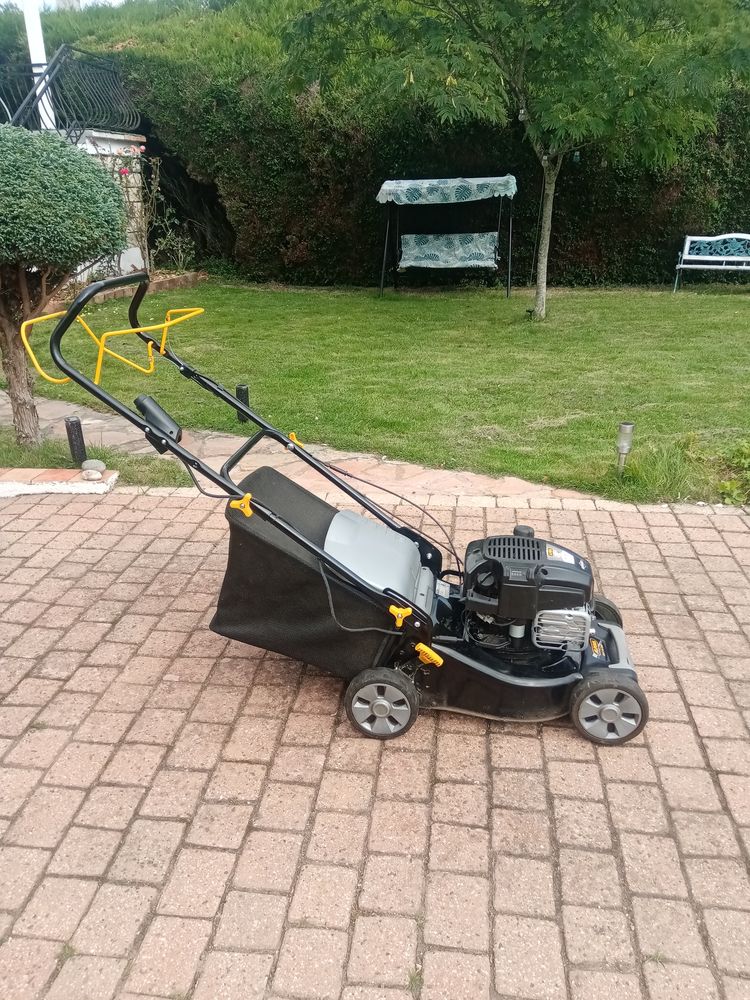 Tondeuse tract�e 200 Dourdan (91)