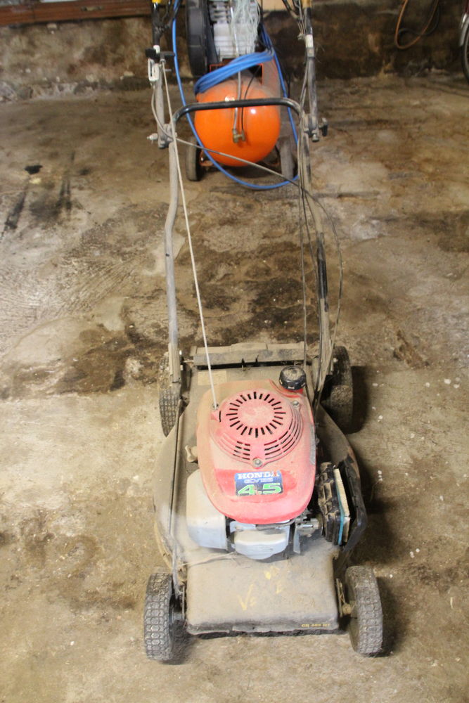 TONDEUSE 1 Sauvessanges (63)