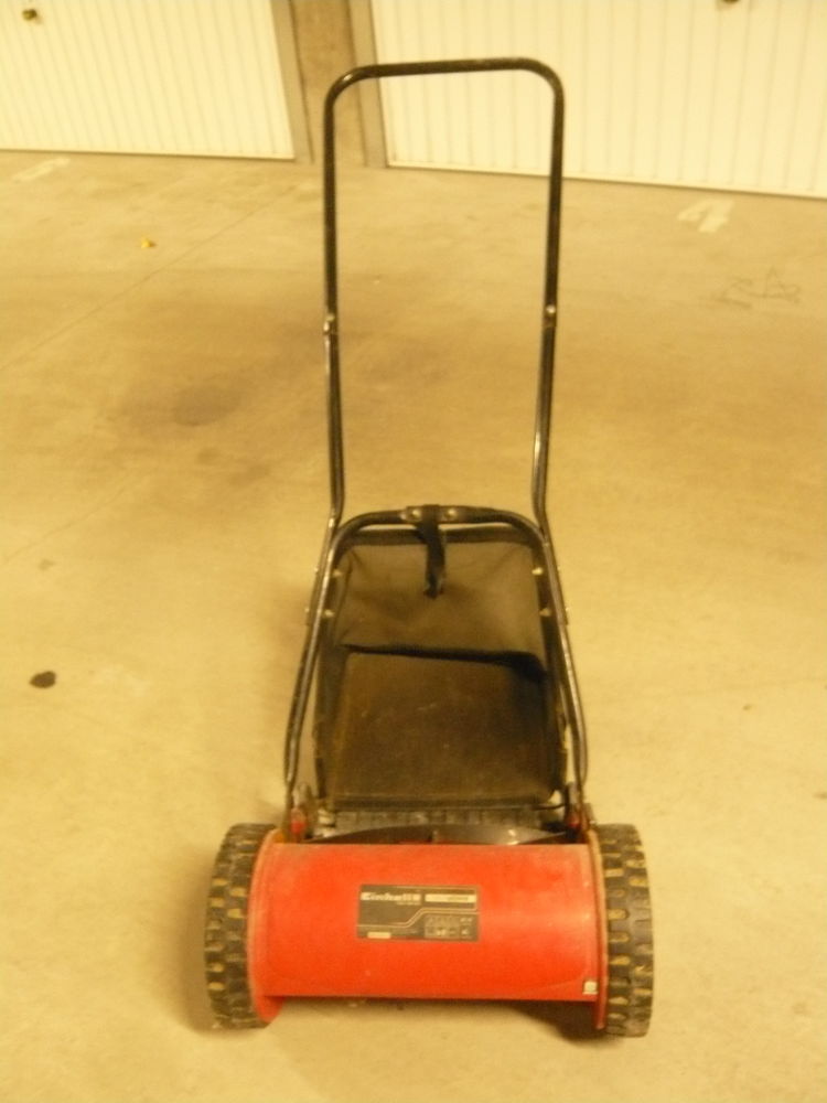 2 tondeuses et 1 tuyau d'arrosage 40 Ch�teauneuf-d'Ille-et-Vilaine (35)