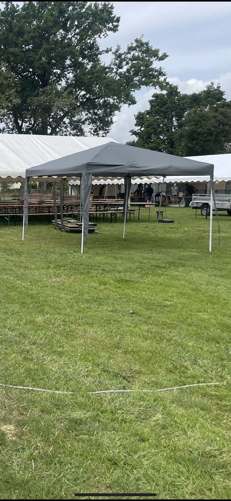 Tonelle + 2 tables hautes 80 Vannes (56)