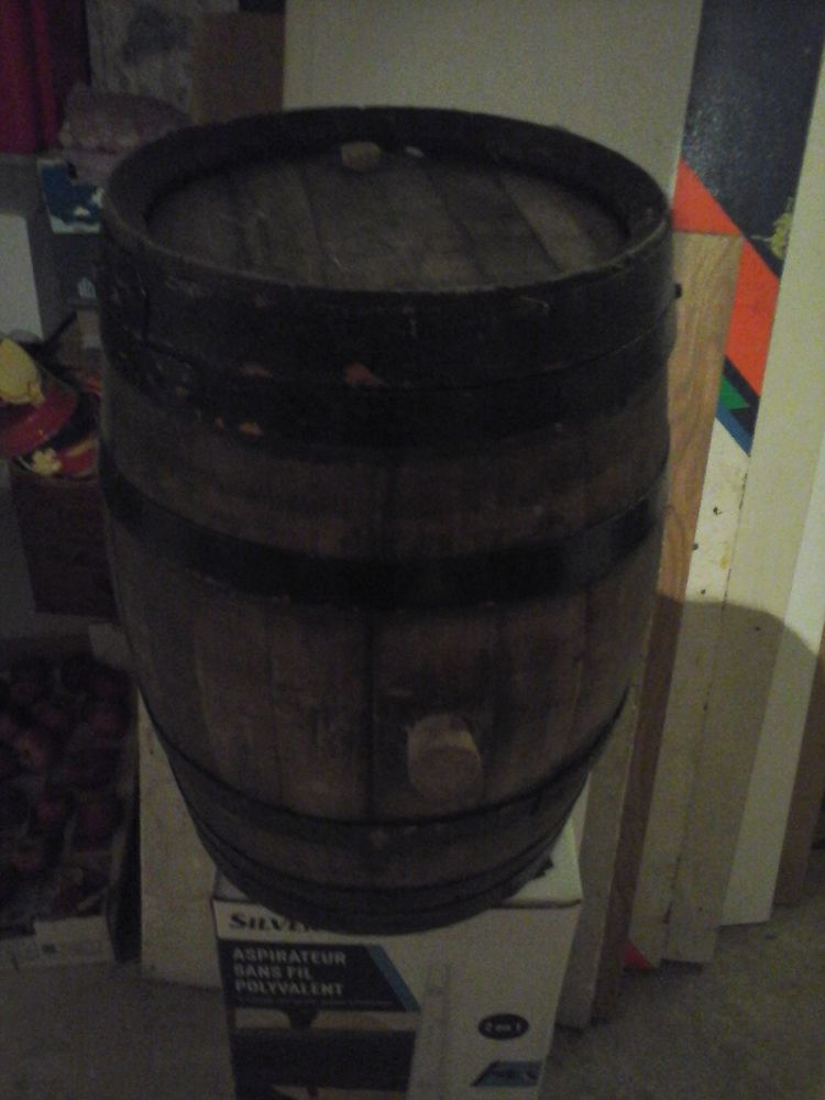 tonneau en bois 50 Thorigny-sur-Marne (77)