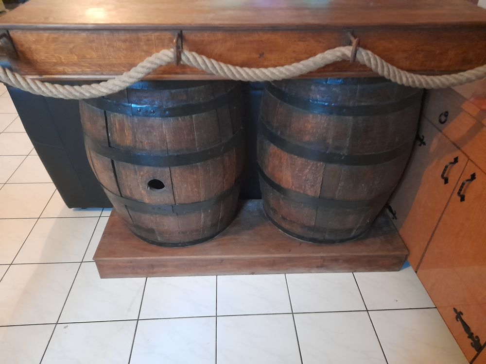 Bar tonneau 200 Laon (02)