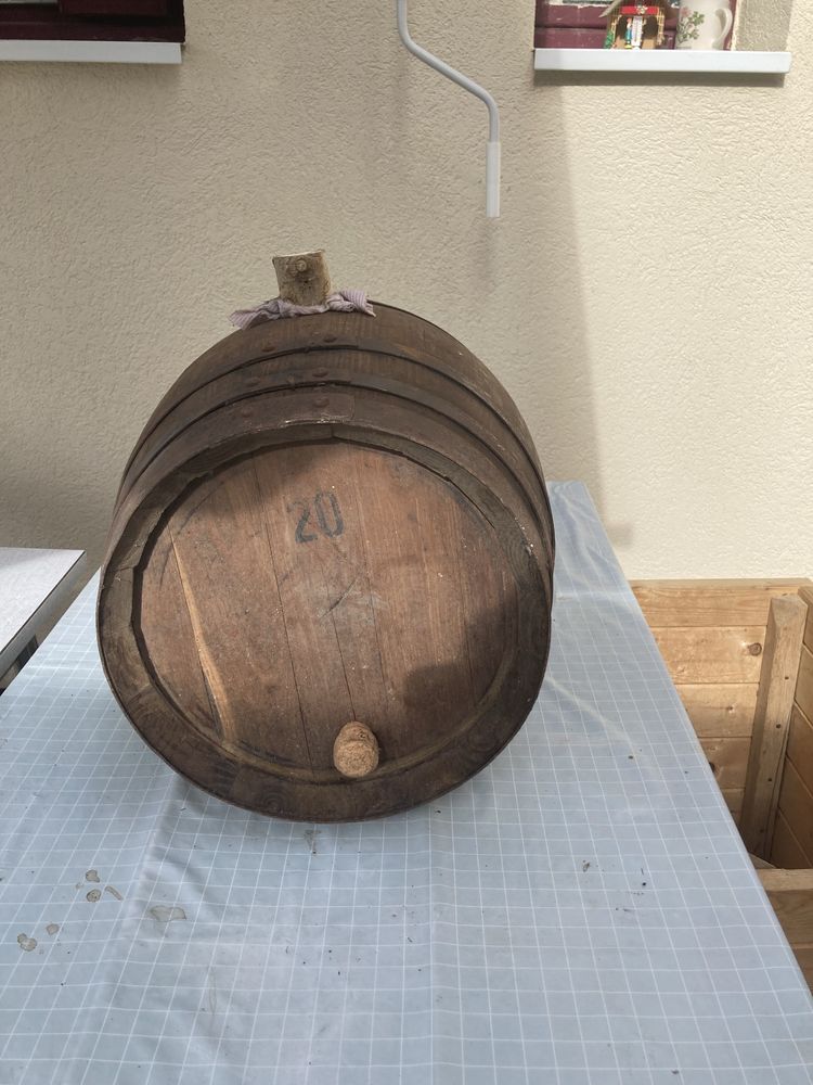 Tonneau de vin 40 Dom�rat (03)