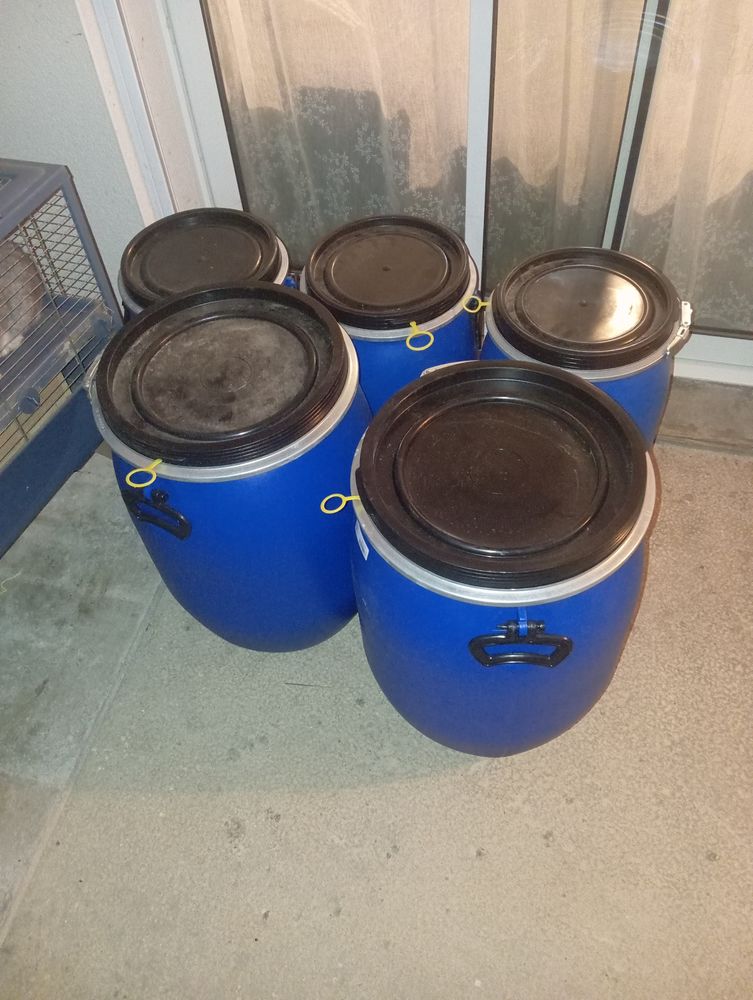 Tonneaux alimentaire 15 Cr�mieu (38)