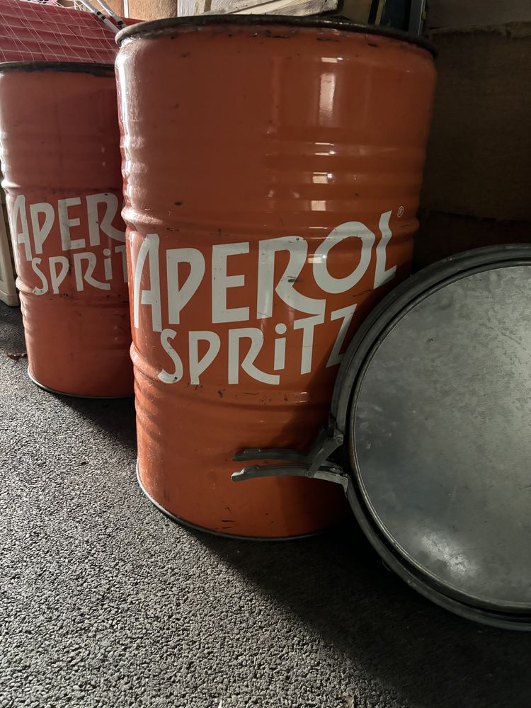 2 tonneaux m�talliques aperols originaux 400 Reims (51)