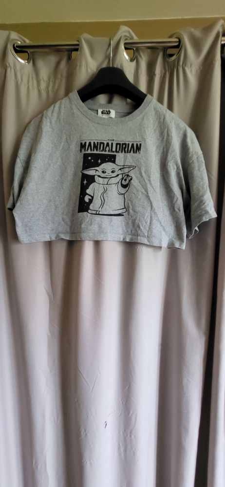 Tops t-shirt Mandalorian the child b�b� Yoda Star Wars Femme 4 Avesnes-sur-Helpe (59)