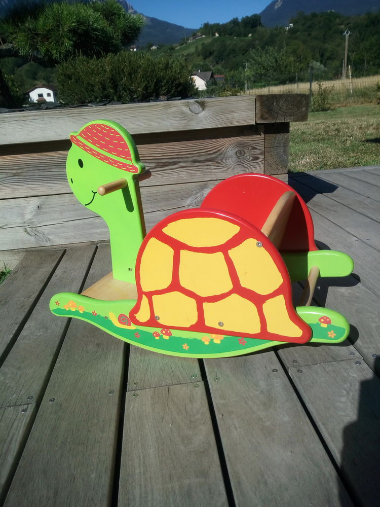 Tortue en bois � bascule 15 Les Marches (73)