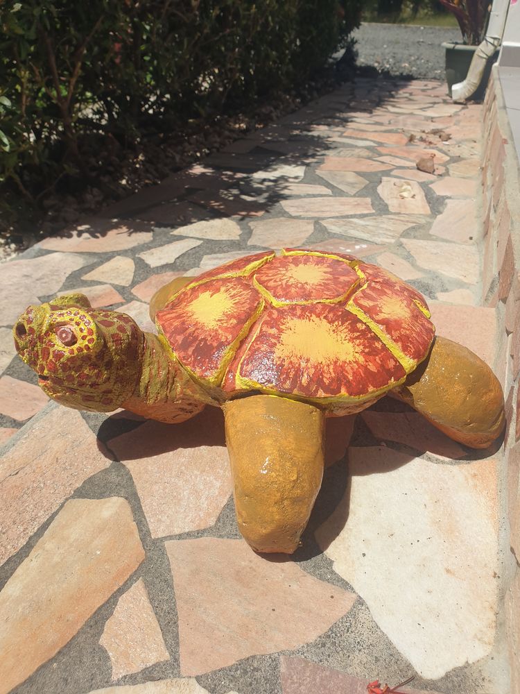 Tortue de jardin en b�ton fabriqu� � la main 49 Saint-Fran�ois (97)