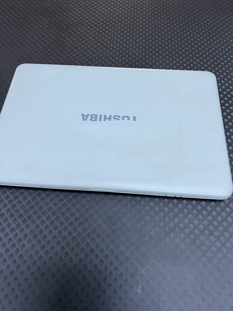 PC TOSHIBA POUR PIECES
40 Hazebrouck (59)