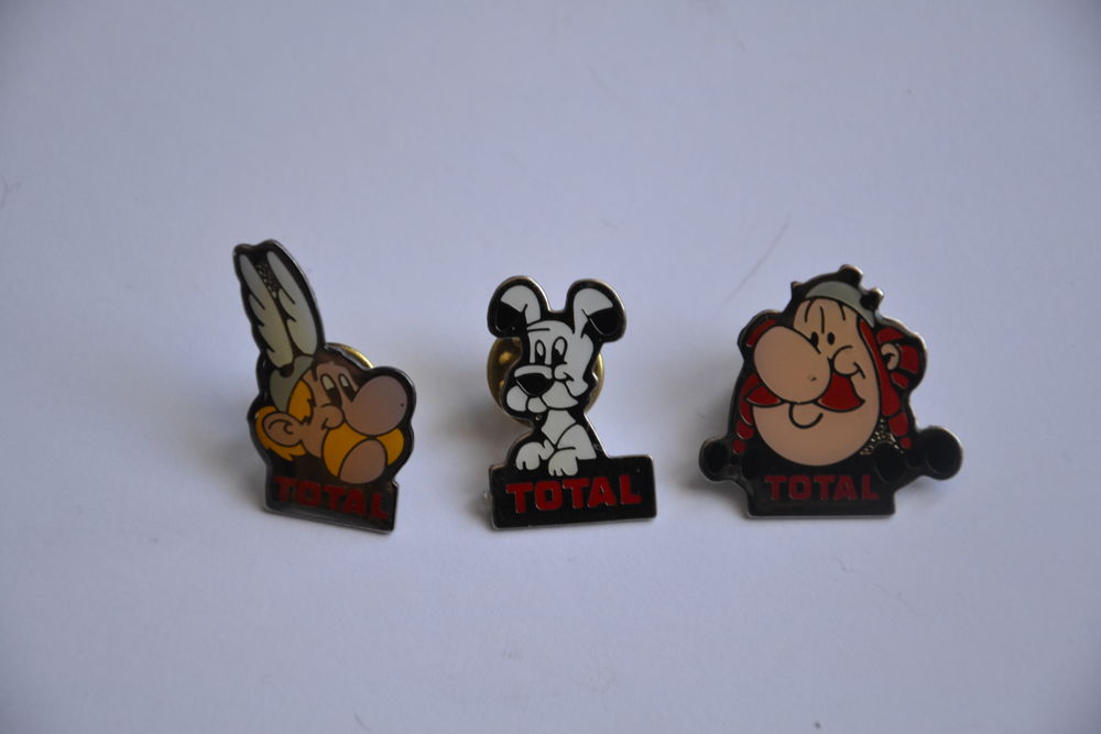 Pin's total asterix Ob�lix et id�fix 6 Bonni�res (60)