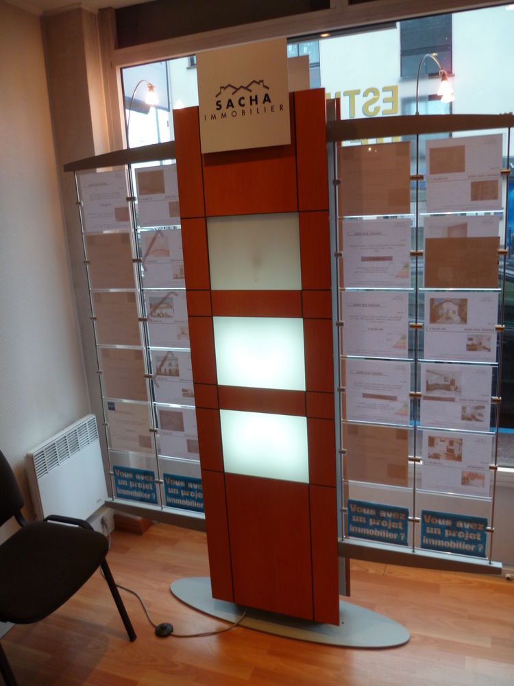 Totem pour annonces commerciales et bureaux 200 Savigny-sur-Orge (91)