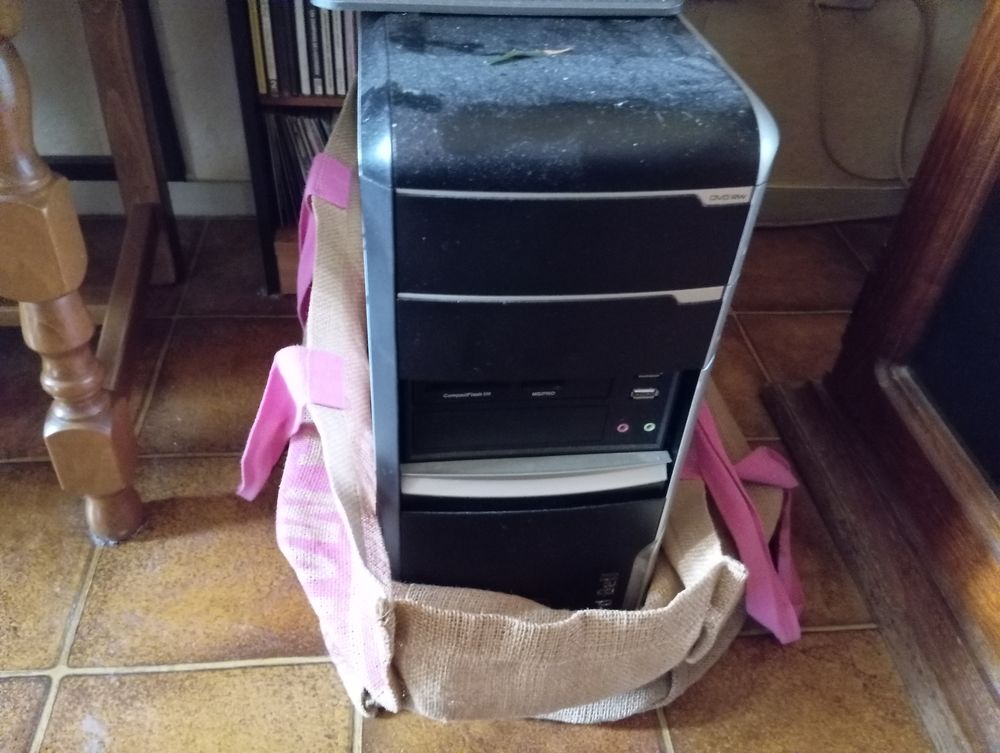 TOUR W 7  AVEC ECRAN 30 Montfermeil (93)