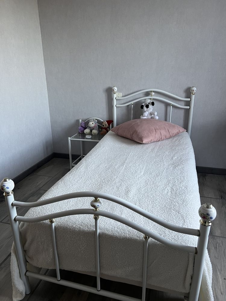 Tour de lit + chevet + sommier tapissier + matelas 80 Saint-Geni�s-de-Comolas (30)