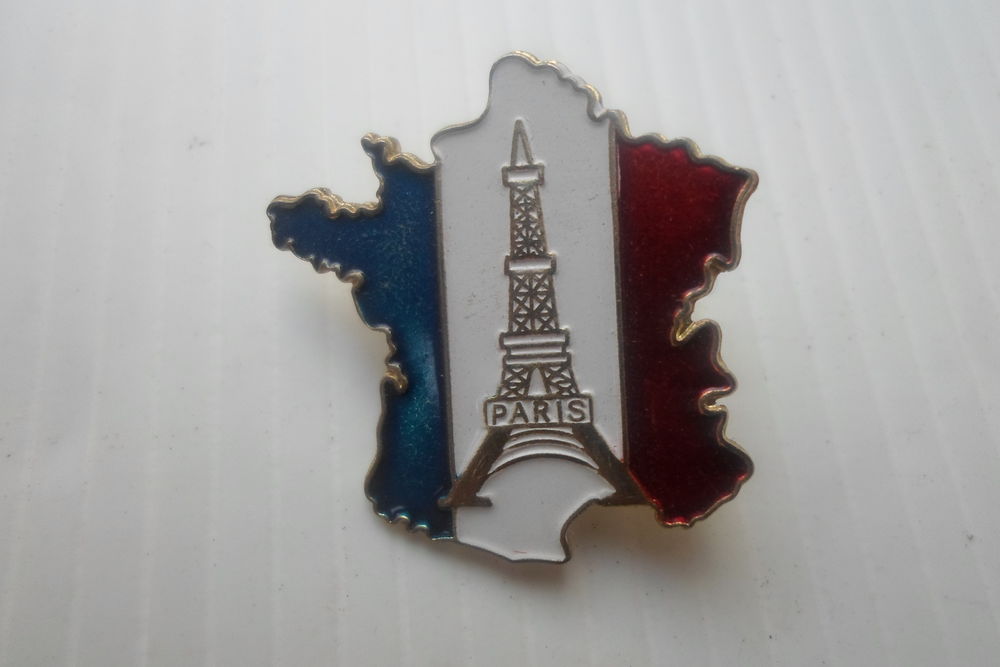 pin s tour eiffel 2 Goincourt (60)