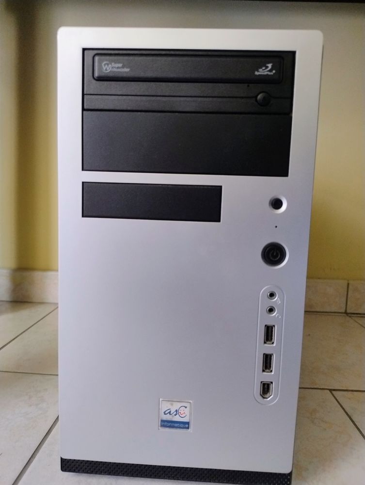 Tour ordinateur sous Microsoft Window 7 60 Nice (06)