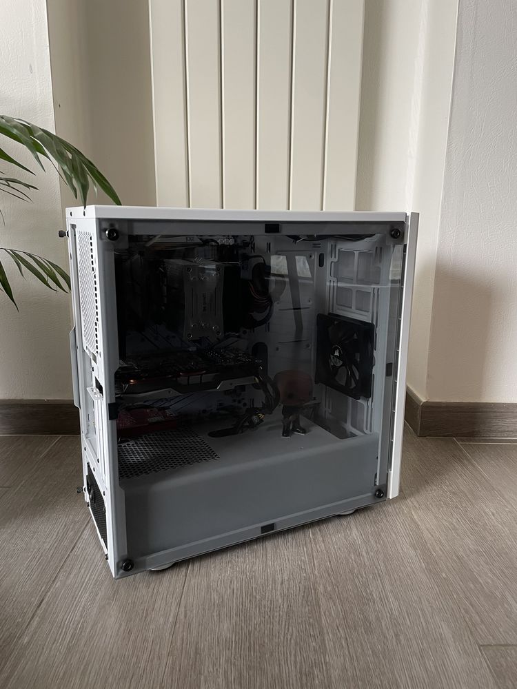 Tour d'ordinateur 550 Rennes (35)