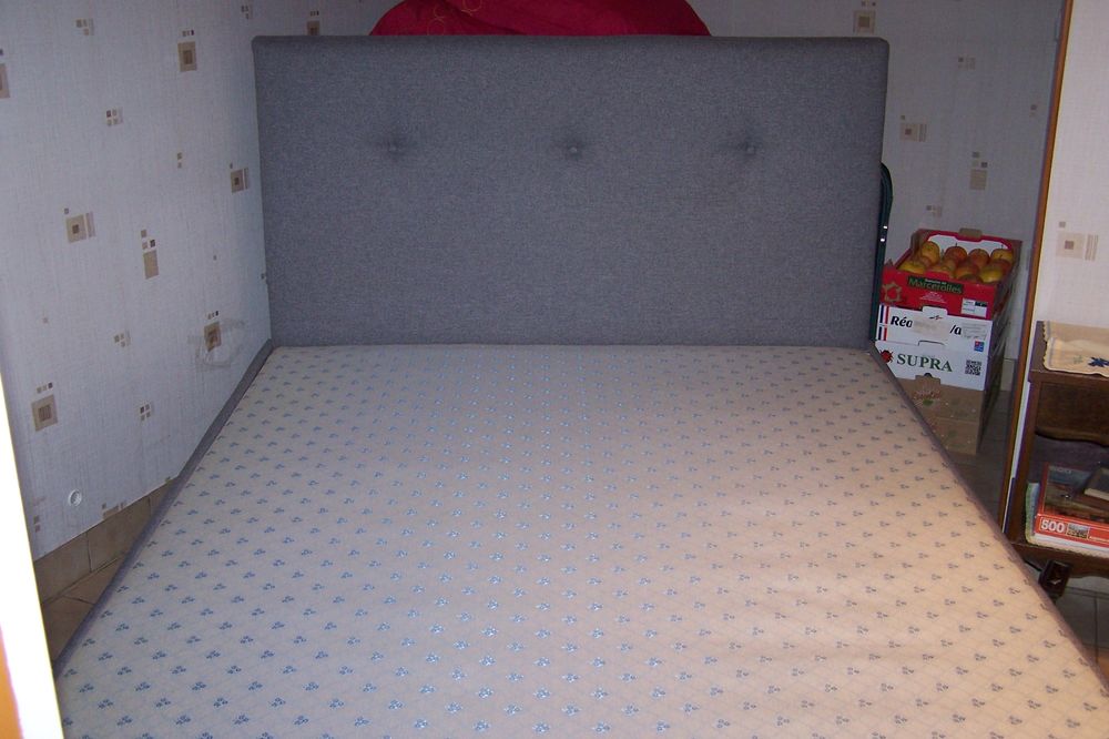 tour de lit. 100 Montlu�on (03)