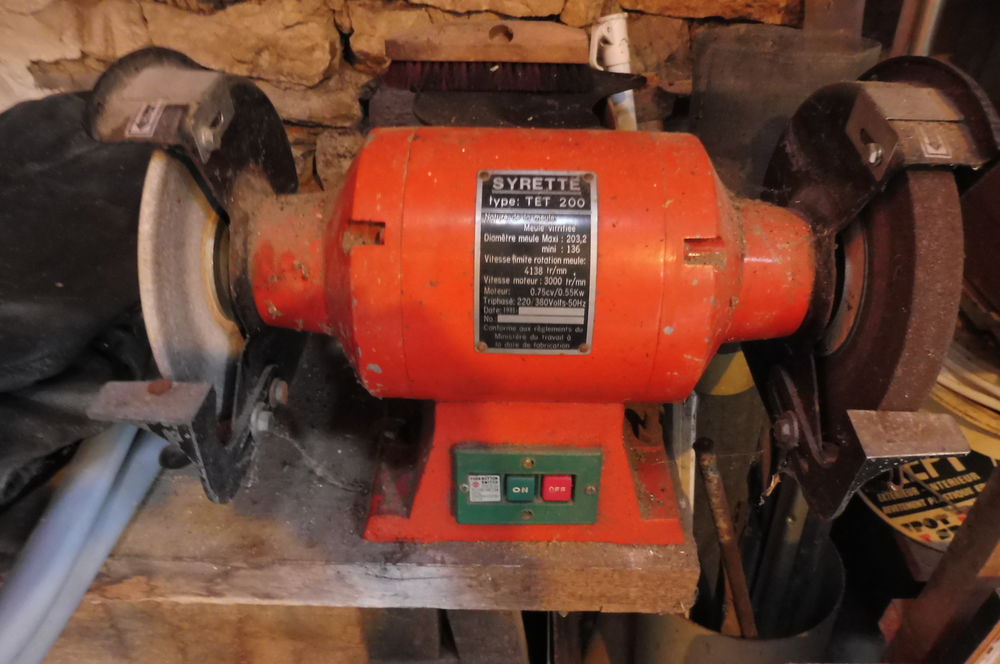 Touret � meuler SYRETTE 220/380 50 Varzy (58)