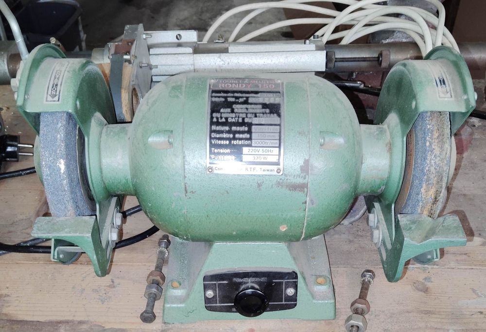 touret   ou  	- meuleuse d'�tabli-   RONDY 150  30 Pontoise (95)