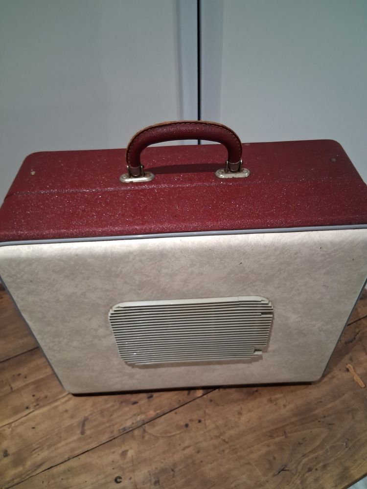 Tourne disque ann�e 60 40 Grasse (06)