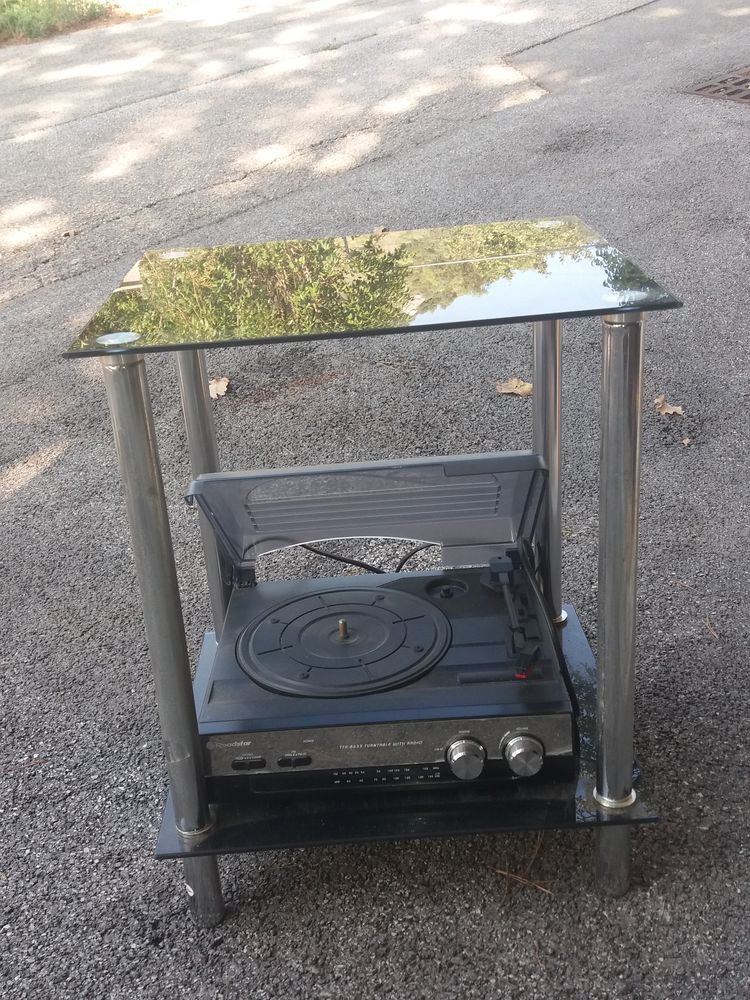 tourne disque 30 Hy�res (83)