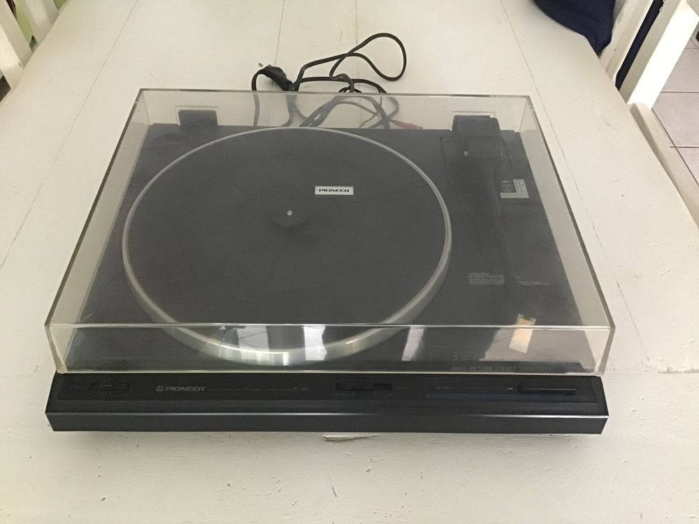 Tourne disque 70 Saint-Hippolyte (17)