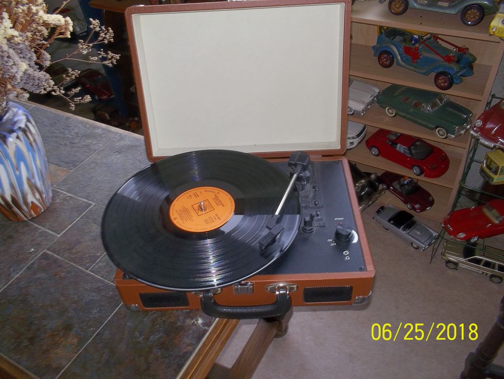 un tourne disques 10 L'�le-Bouchard (37)