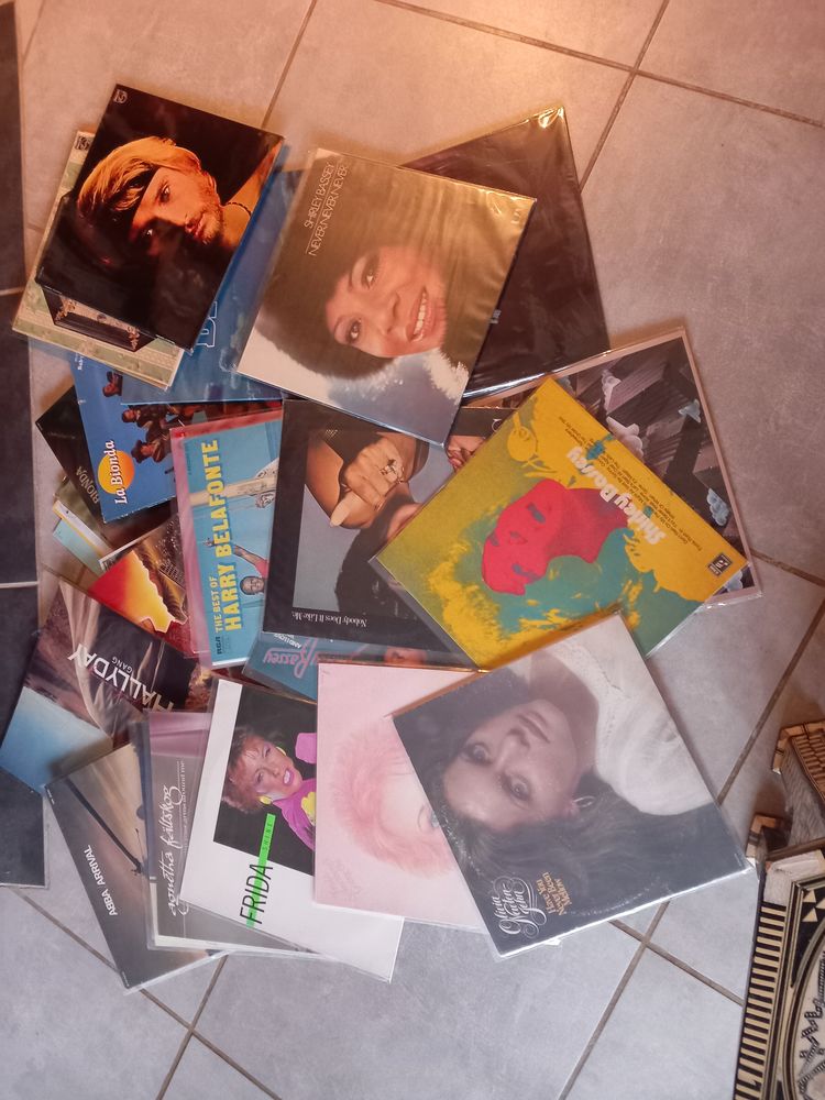 Lot de +/- 270 33 tours 0 Monsempron-Libos (47)