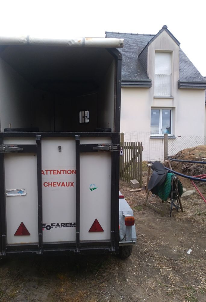 VAN � tracter SOFAREM 1800 Co�tmieux (22)