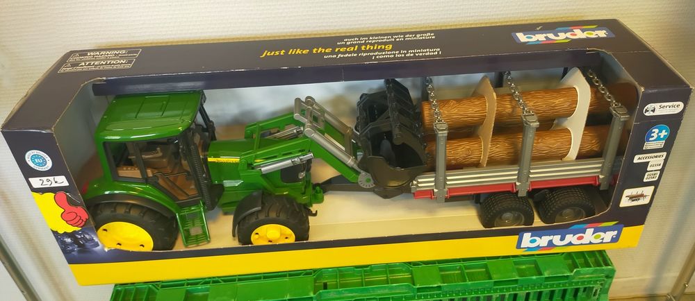 Tracteur j.Deere + chargeur & remorque bruder NEUF
29 Mirecourt (88)