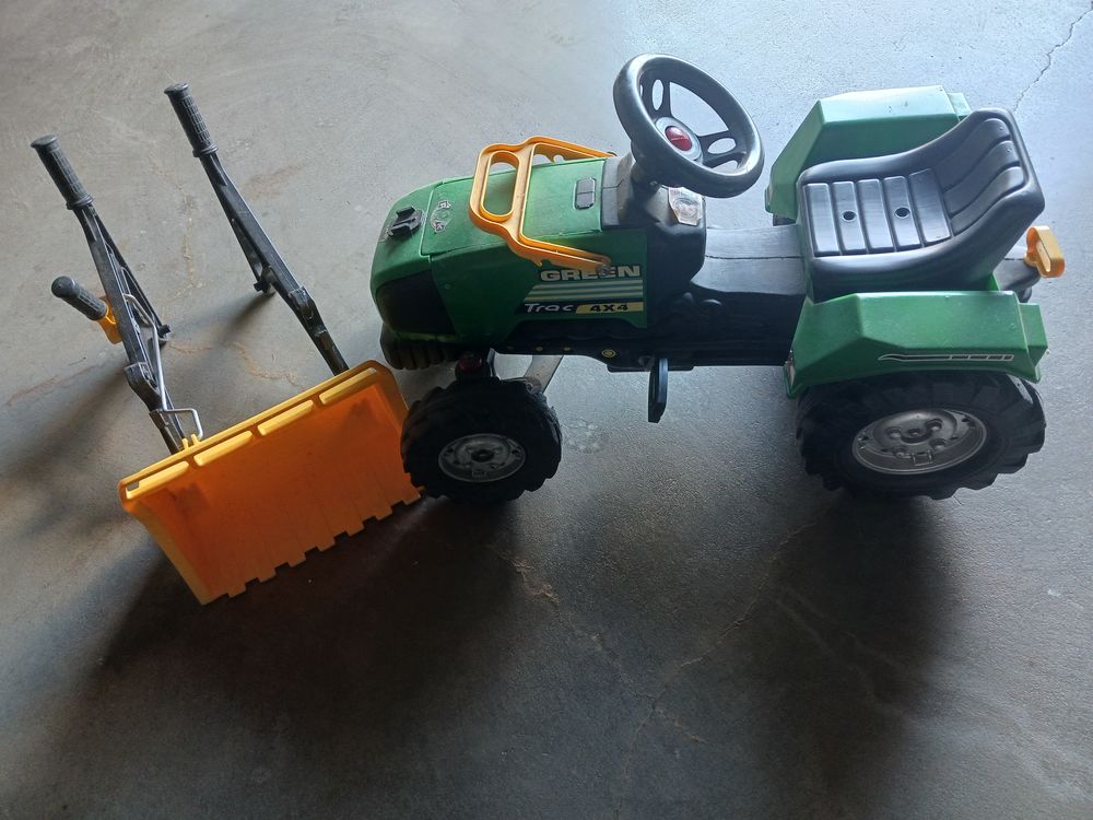 TRACTEUR A PEDALES 25 Saint-Martin-de-Bernegoue (79)