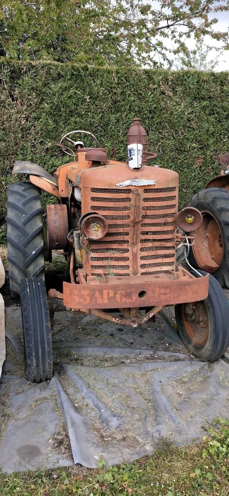 Tracteur renault collection 2200 Dun-sur-Meuse (55)