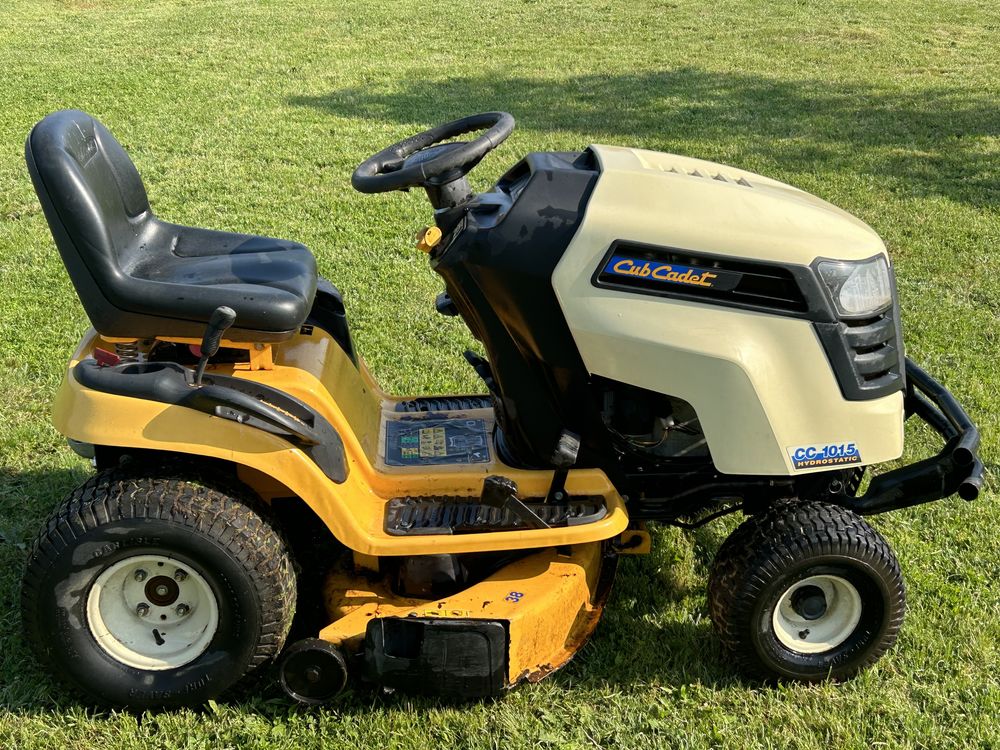 Tracteur tondeuse autoport�e Cub Cadet CC &�&( 1400 Cr� (72)