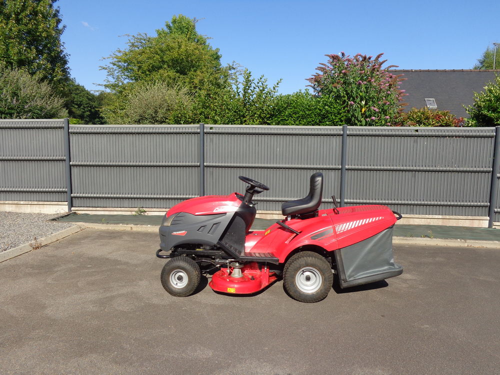 Tracteur tondeuse colombia 1800 Redon (35)